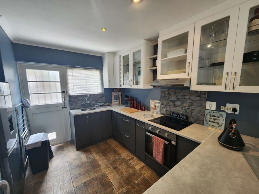 2 Bedroom Property for Sale in Edgemead Western Cape